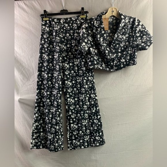 Boho Floral Crop Blouse & Wide Leg Pants - Picture 8 of 8